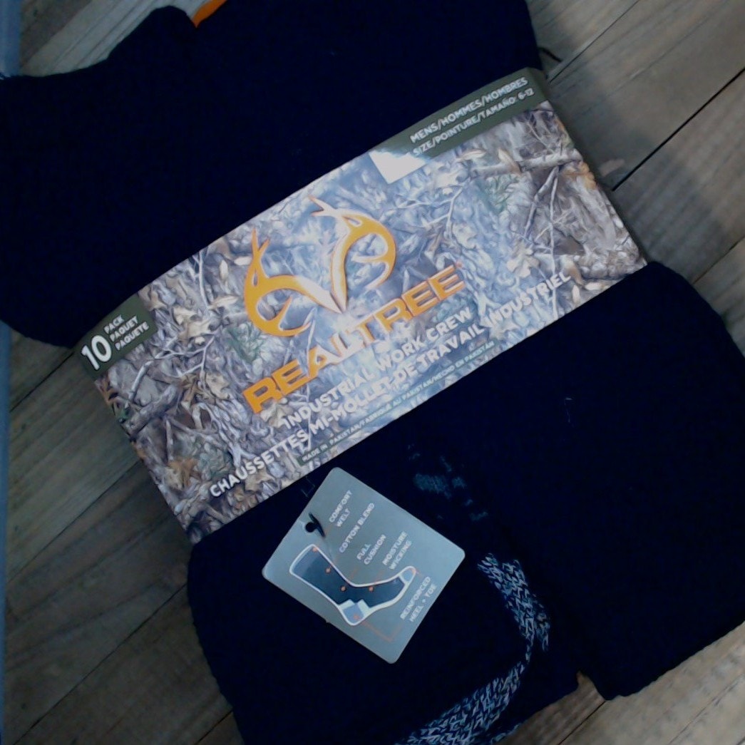 10 pair bundle ~ Assorted REALTREE Socks ~ Brand New ~ Size 6-12