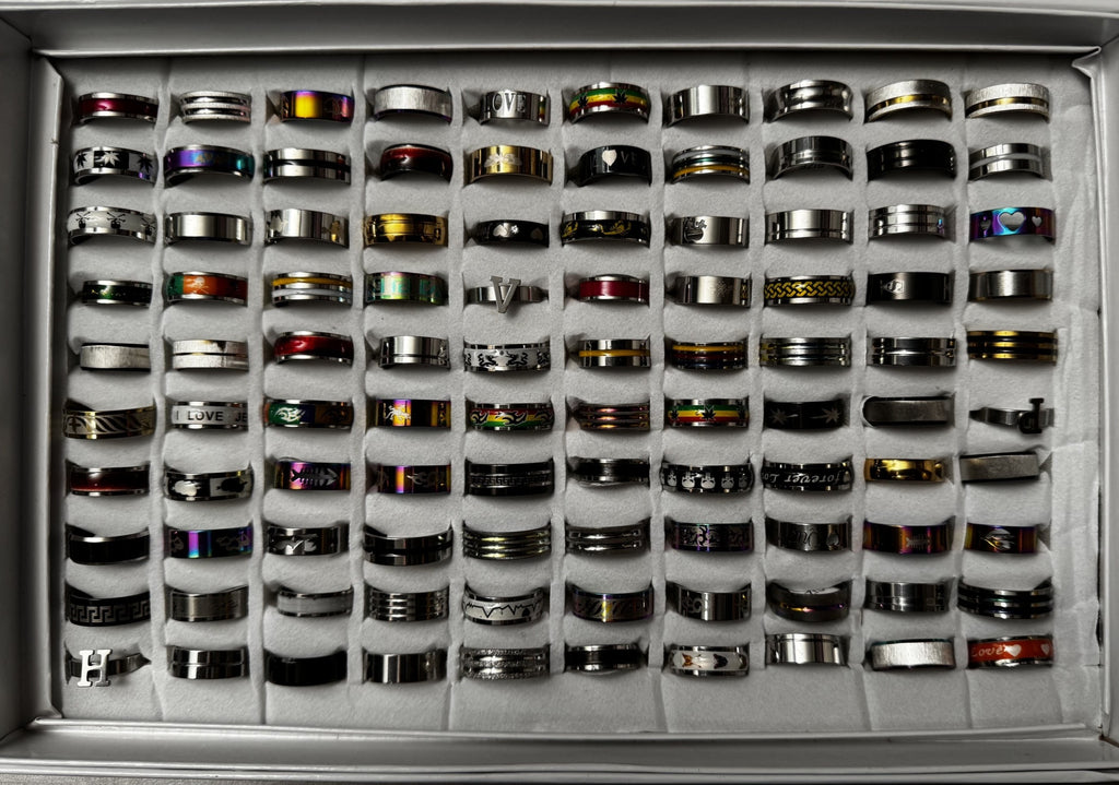 Wholesale Ring Lot - 200 pieces - Display Box